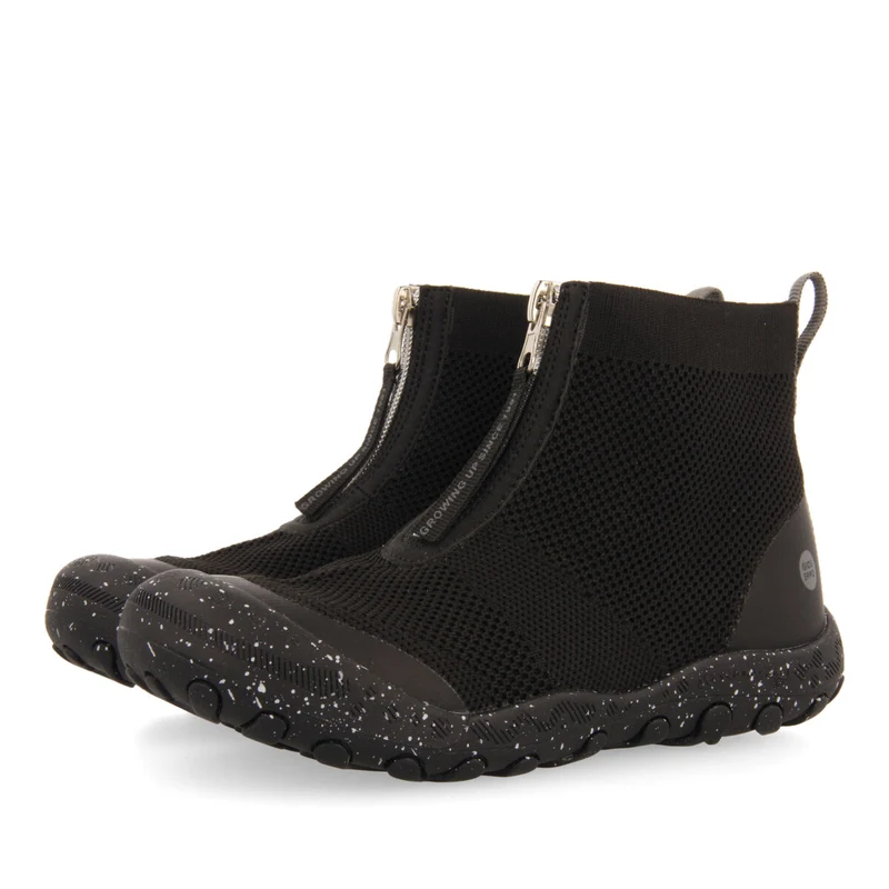 Lowry children's black sock-style hiking sneakers