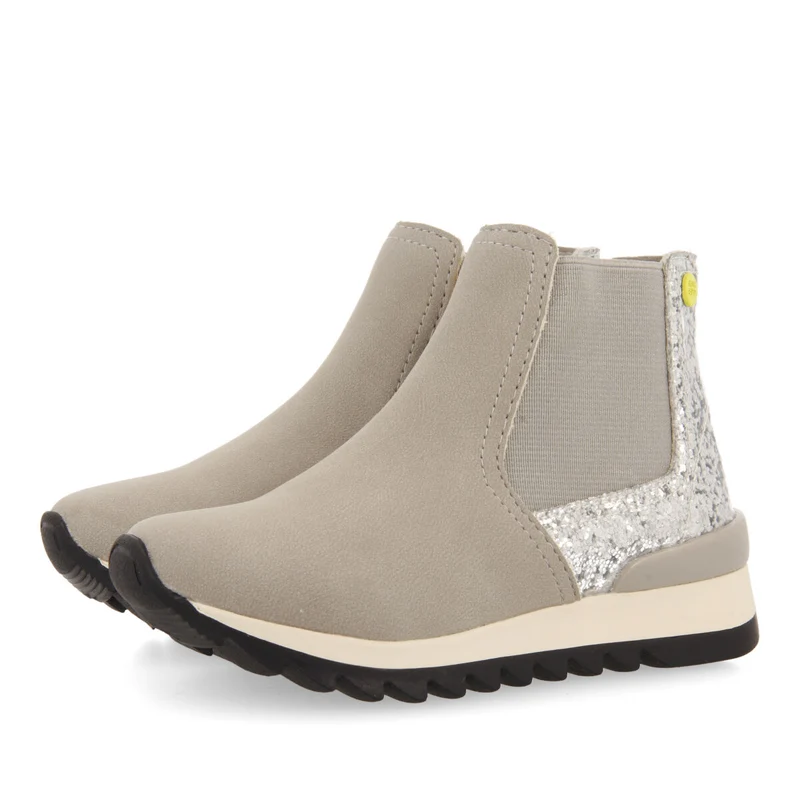 Luncarty children's chelsea boot-style sneakers with shiny silver detail
