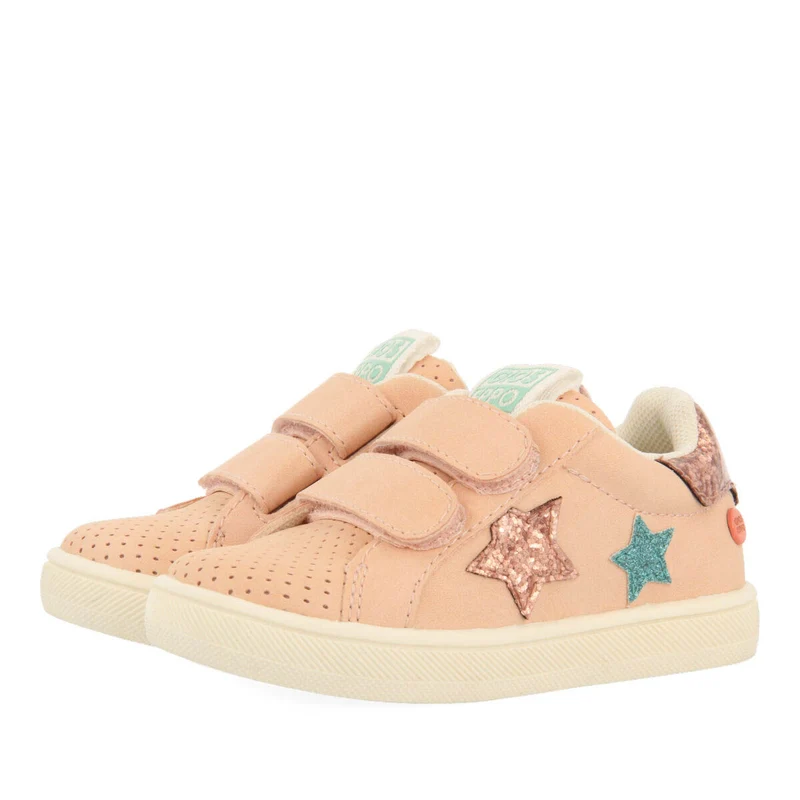 Kimball babies' nude sneakers with stars and adjustable fastenings