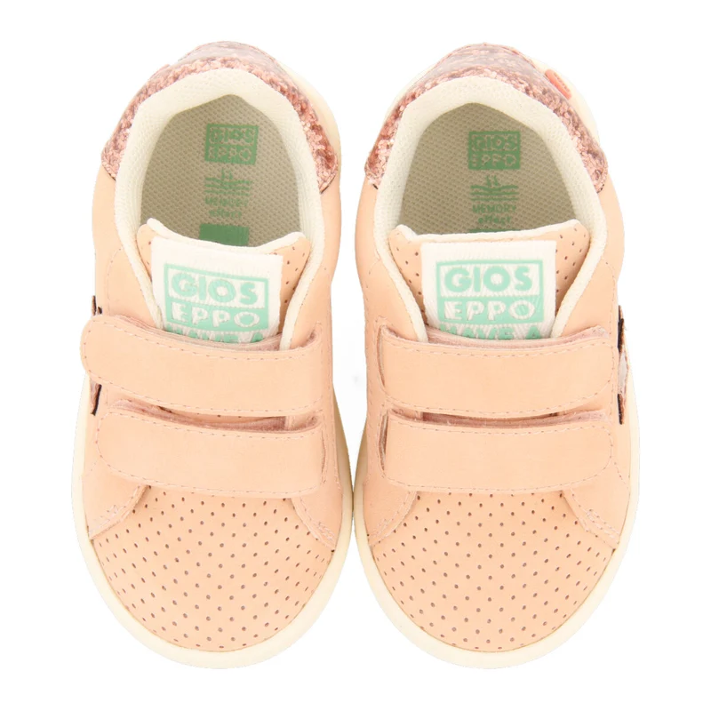 Kimball babies' nude sneakers with stars and adjustable fastenings