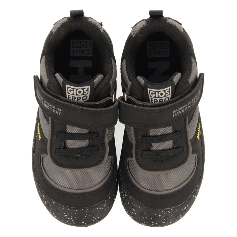 Sturgis children's black hiking sneakers