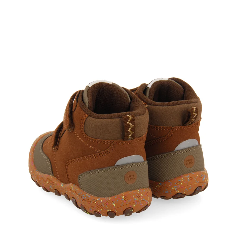 Larbert children's brown hiking boot-style sneakers